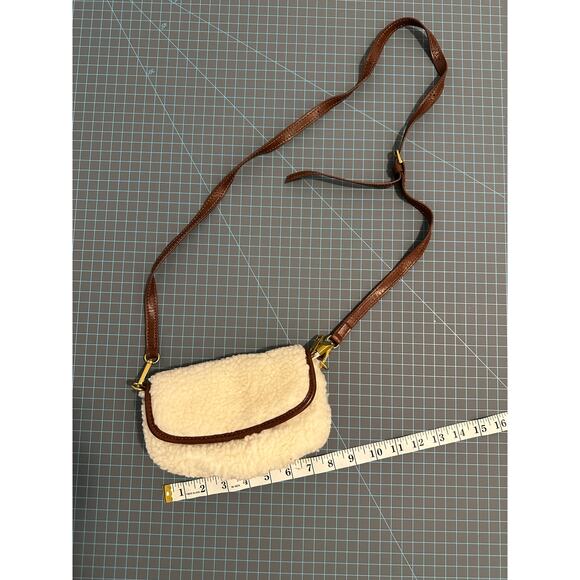 Anthropologie Handbags - Anthropologie small Sherpa crossbody adjustable/ removable strap purse bag